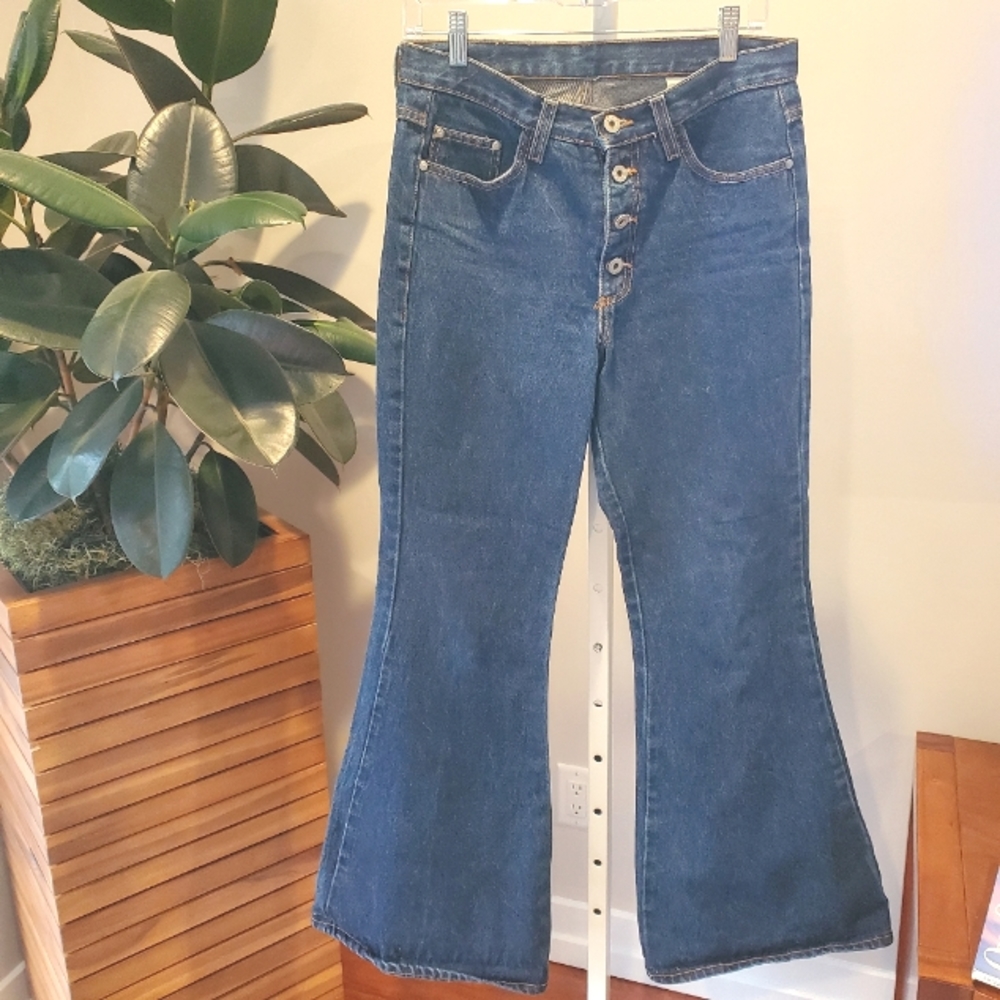 Cabe Jeans size 9 buttons exposed wide bell bottoms. Flare wide leg